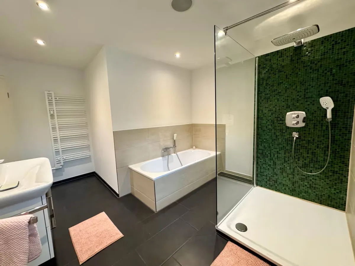 Badezimmer 2